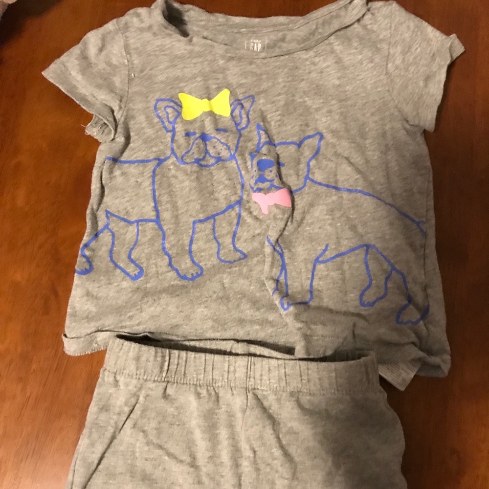 Gap bulldog shirt with matching shorts